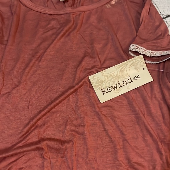 REWIND Pink blouse with lace detailing on the edges - Picture 3 of 3